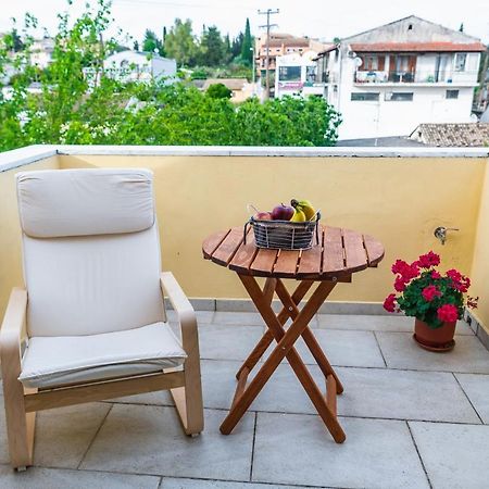Alepou Julia΄S Apartment מראה חיצוני תמונה
