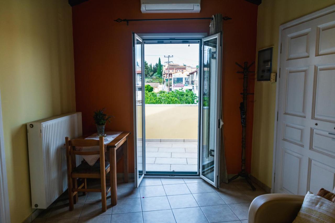 Alepou Julia΄S Apartment מראה חיצוני תמונה