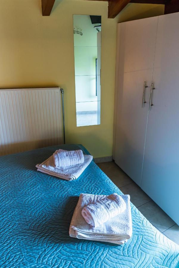 Alepou Julia΄S Apartment מראה חיצוני תמונה
