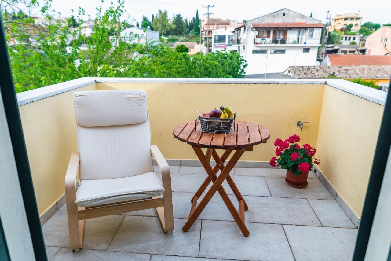 Alepou Julia΄S Apartment מראה חיצוני תמונה